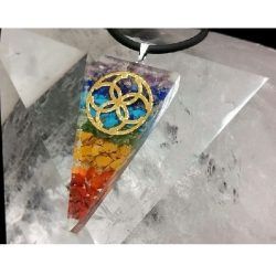 colgante-orgonita-7-chakras-nudo-amor.jpg