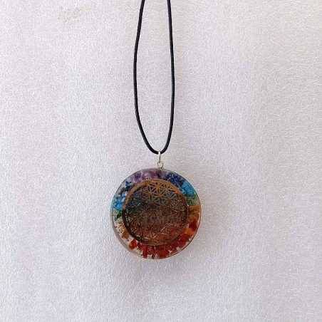 Pendentif Orgonite 7 Chakras avec Noeud de Vie
