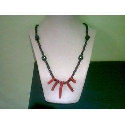 collar-granate-corales.jpg